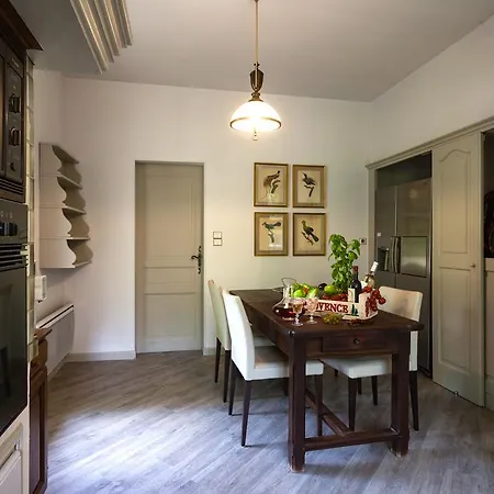 Du Domaine De La Tour Villa